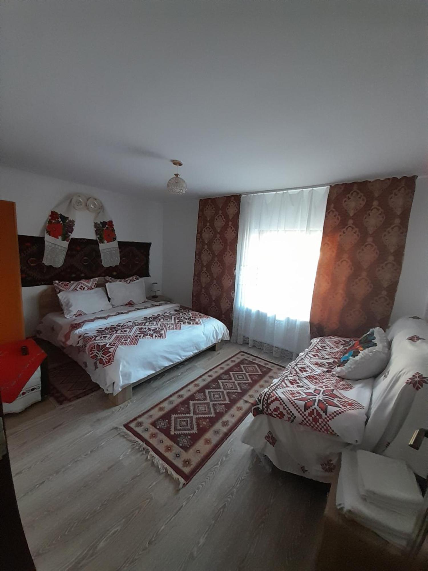 Villa Casa De La Ferma Mariuca Berbesti Habitación foto
